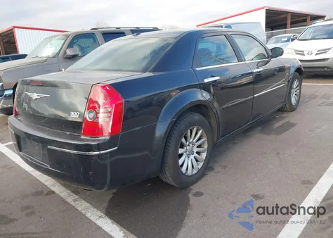 2010 Chrysler 300 Touring/Signature Series/Executive Series from USA, damaged, VIN 2C3CA5CV8AH213083